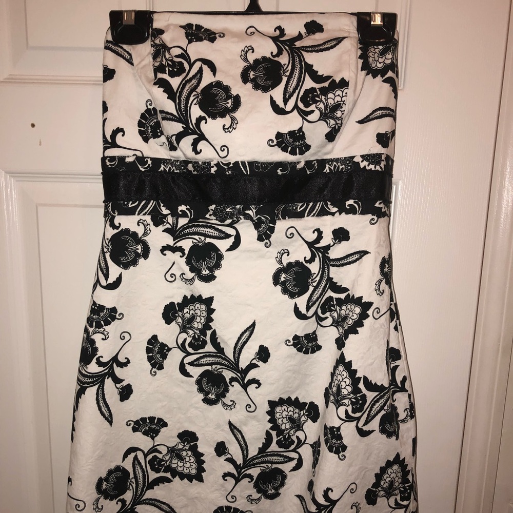 Elegant Black White Tube Top Dress
